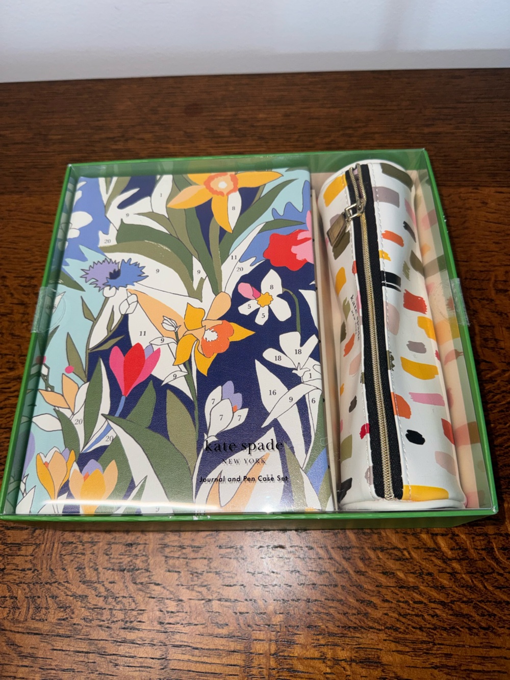 NIB Kate Spade Paint By Numbers Journal & Pen Case Set